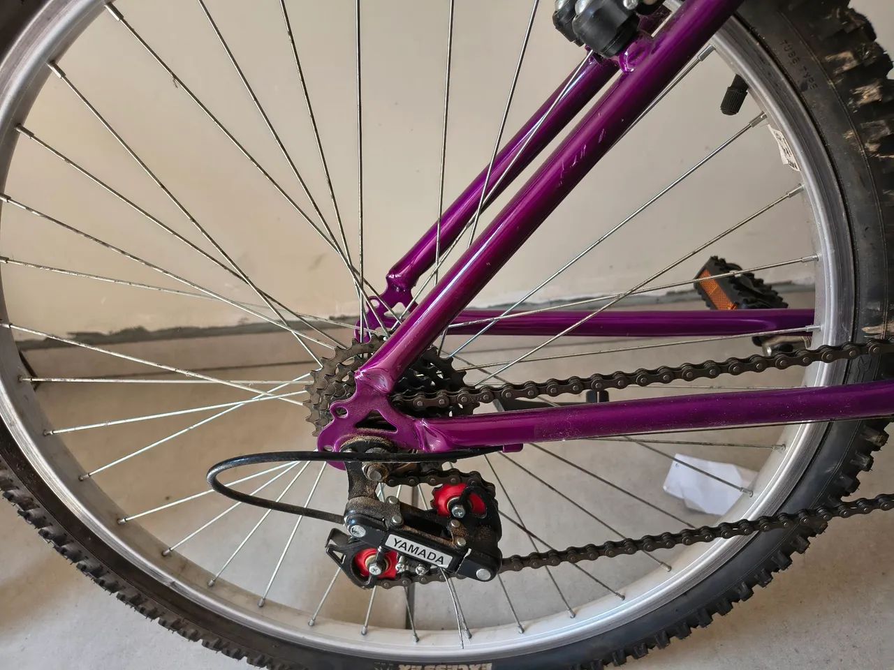 Bicicleta 21 marchas muito nova - Foto 2