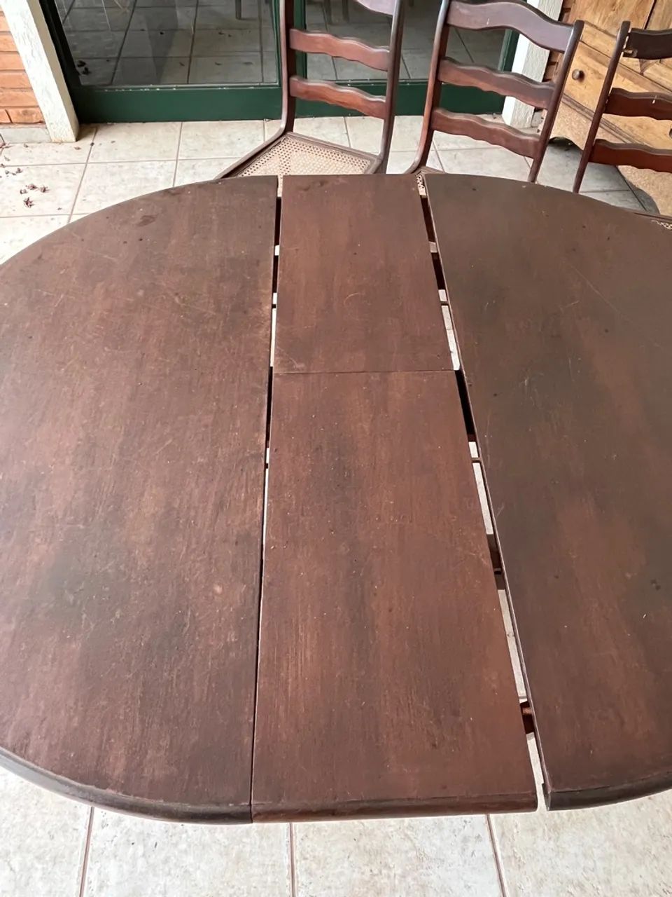 Mesa de Jantar em Madeira Maciça expansível - 6 cadeiras  - Foto 5