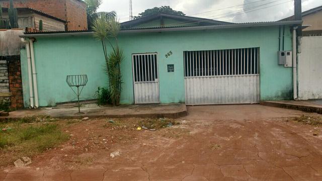 Vende-se 2 casas