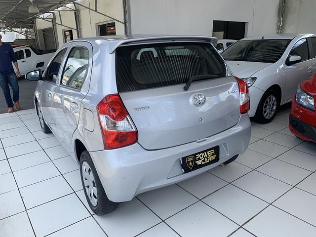 Toyota etios hatch único dono - Foto 10
