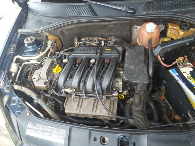 Renoalt Clio 1.6 16v - Foto 9