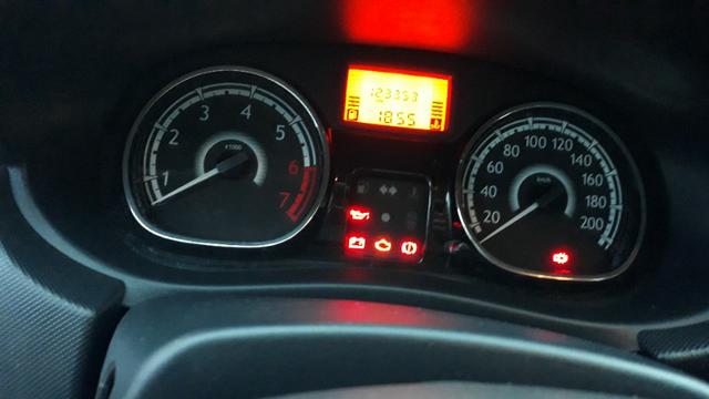 Sandero Expression 12 1.6 8V - Foto 8