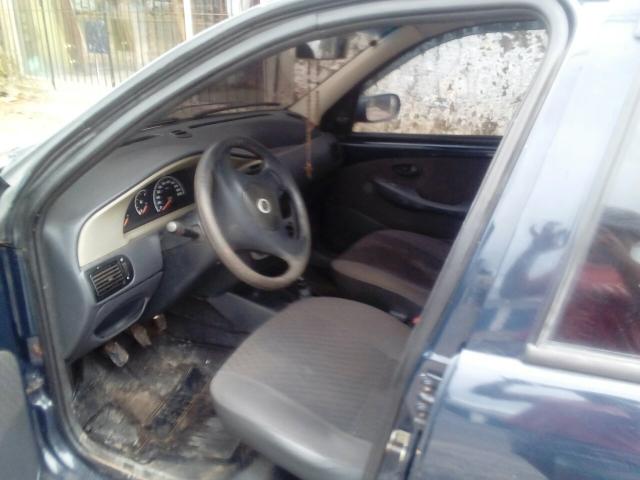 Vende-se carro palio 2005 completo celado e quitado sem multa - Foto 3