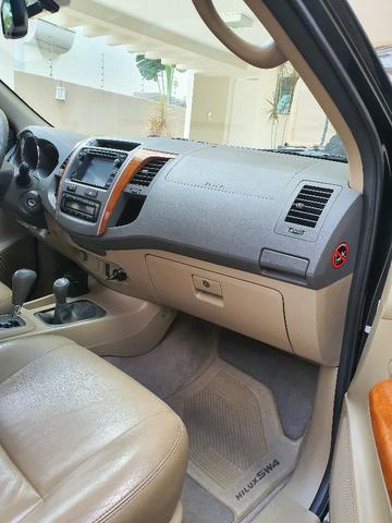 Toyota Hilux SW4 - 4x4 - 7 Lugares - Diesel - Aceita troca - Foto 8