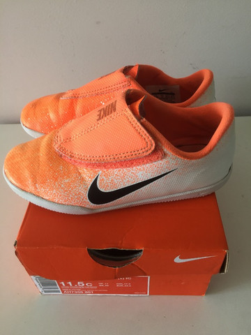 chuteira futsal nike tamanho 28