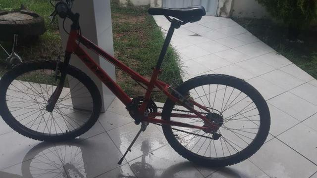 Vendo bicicleta caloi aro 24 - Foto 2