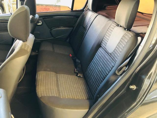 Sandero Privilege 1.6 2012 $21900 - Foto 9