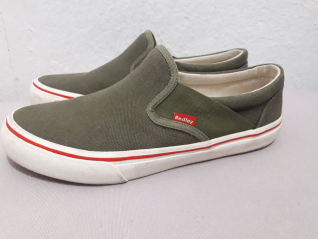 redley slip on