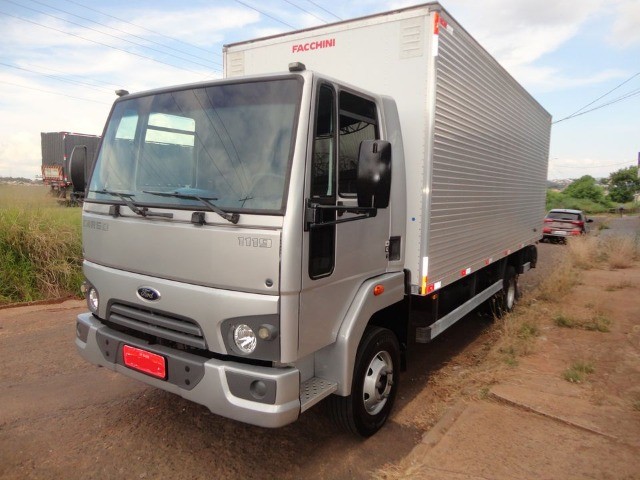 FORD CARGO 1119 BAU 2014