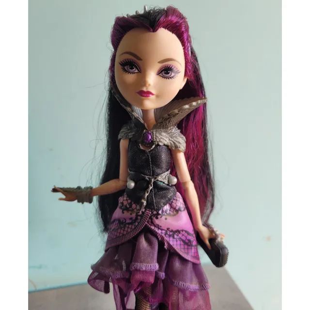 Ever after high raven queen disponível pra compra, está perfeita