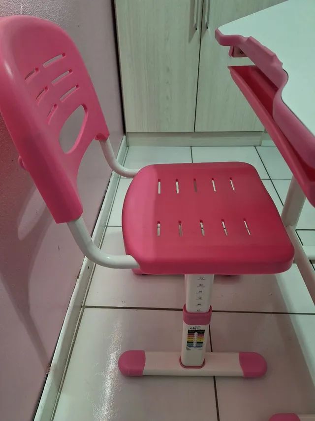 Mesa e cadeira infantil com regulagem de altura - Foto 3