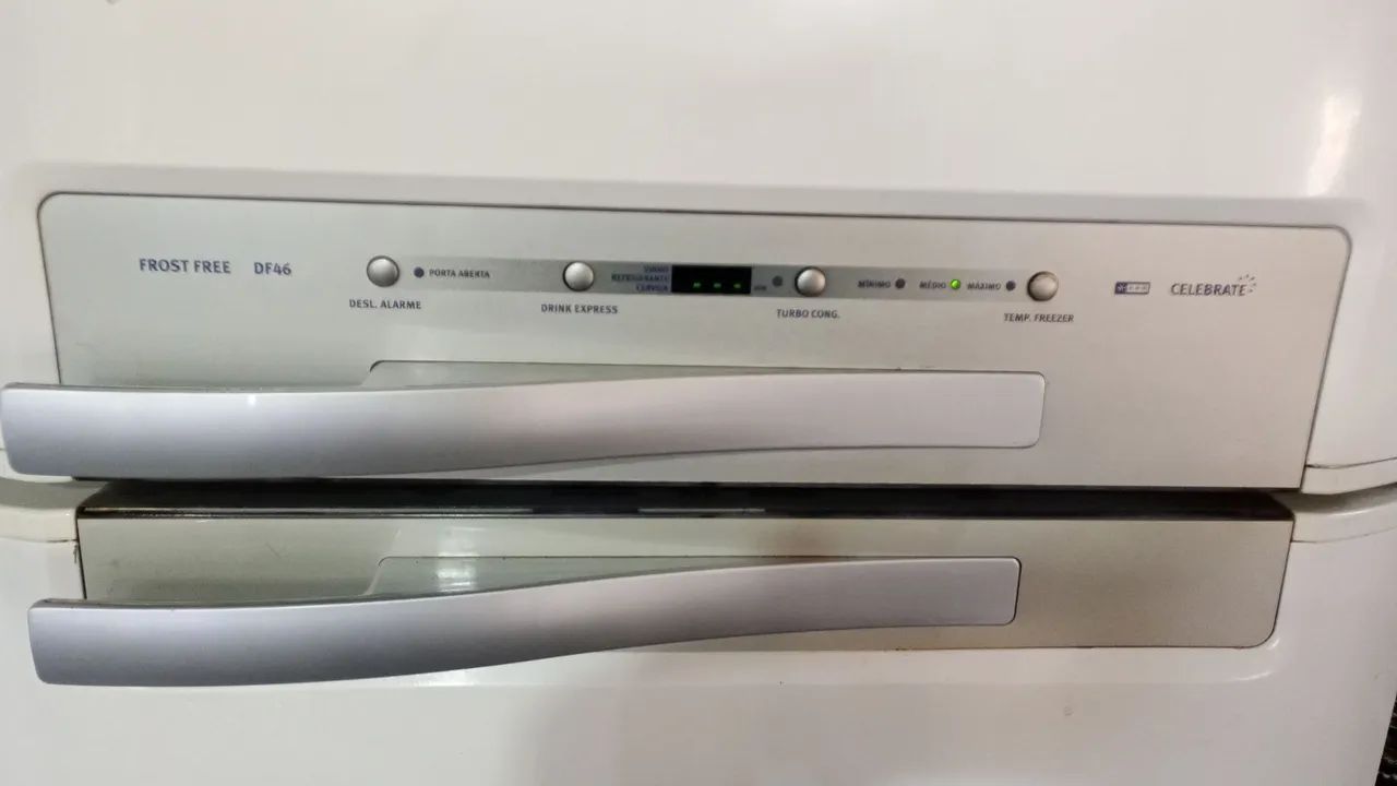 ELETROLUX FROST FREE. REI DA GELADEIRA 