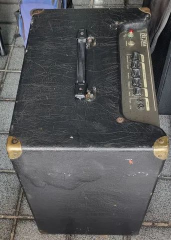 cubo para contrabaixo todo funcionando  bem só  com algumas  marcas de uso mais filé - Foto 3