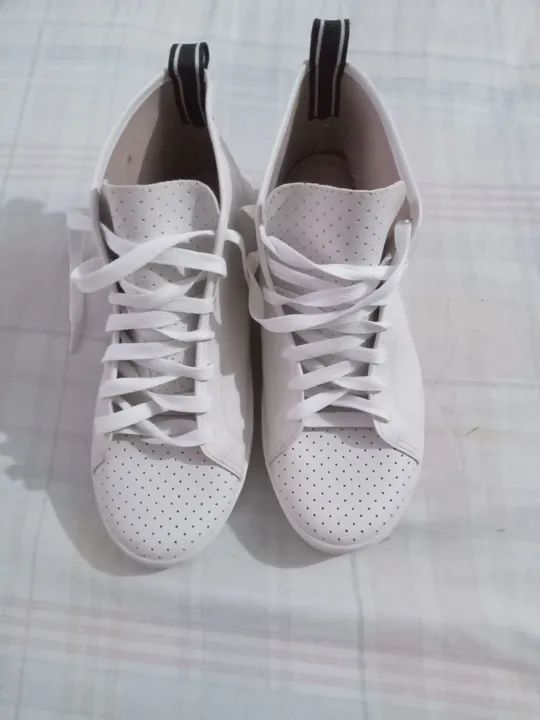 VENDE -SE TENIS CANO LONGO FEMININO  MOLECAú - Foto 6