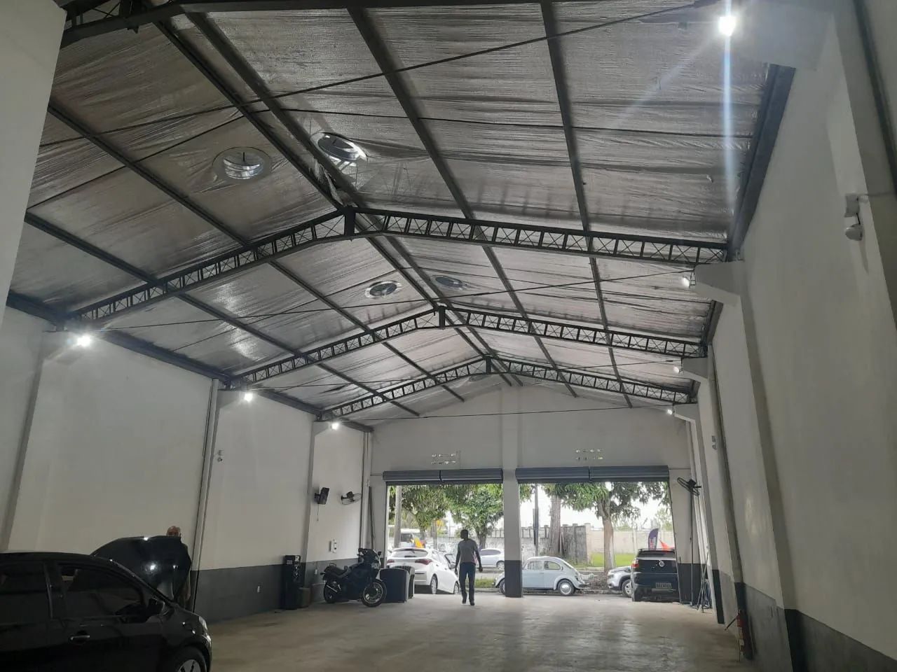 Vendo excelente Galpão no início da Mário Covas, área:210m²