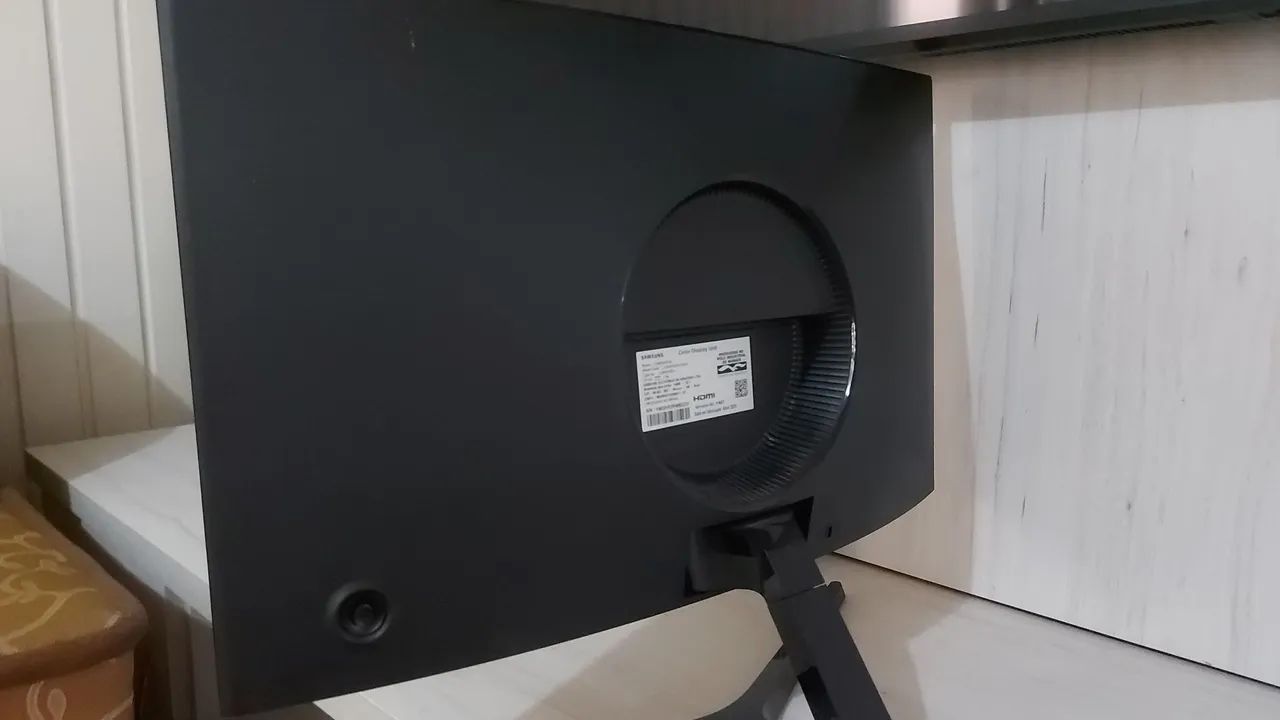 Monitor Gamer Samsung Odyssey 24'' Curvo - Foto 4