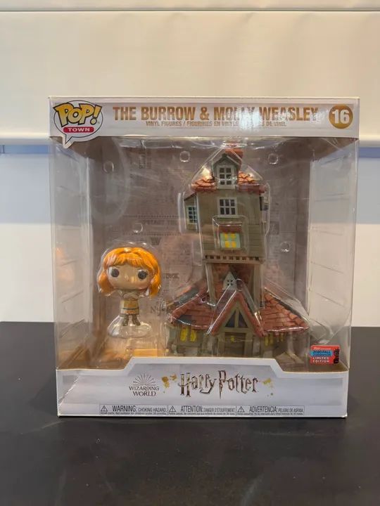Funko Pop Molly Weasley + the Burrow (a Toca)
