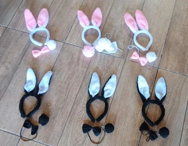 6 Kits Tiara, Gravata e Rabo Coelho, sendo 2 Braco e Rosa e 2 Branco e Preto - DESAP