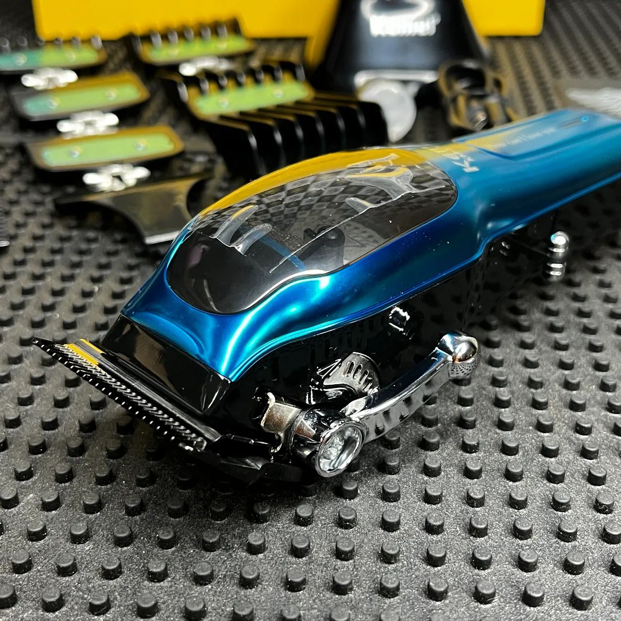 ESQUENTA BLACK FRIDAY - Máquina Kemei KM-1763 Profissional Com Base De Carregamento - Foto 4