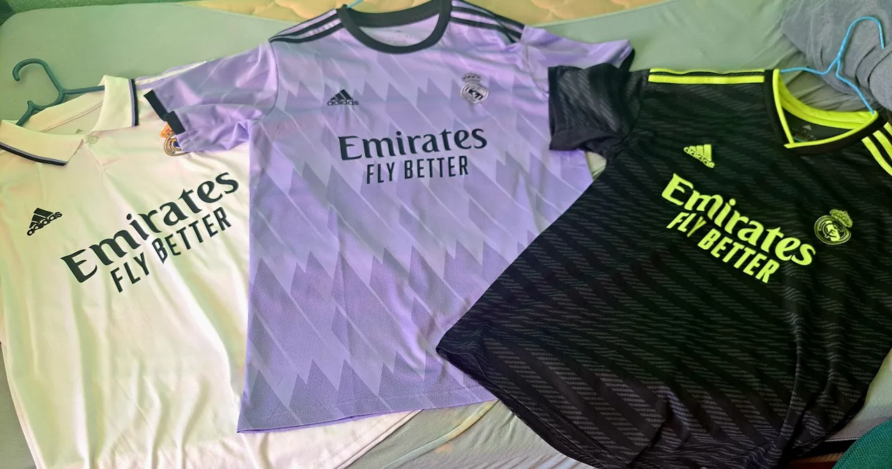 Camisas de Futebol Real Madrid - 3 Cores