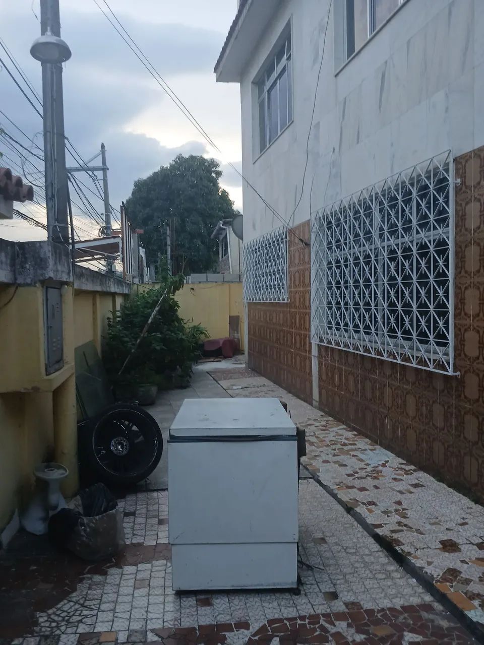   Triplex, Galpão e loja com 450 m2 RGI - Foto 4