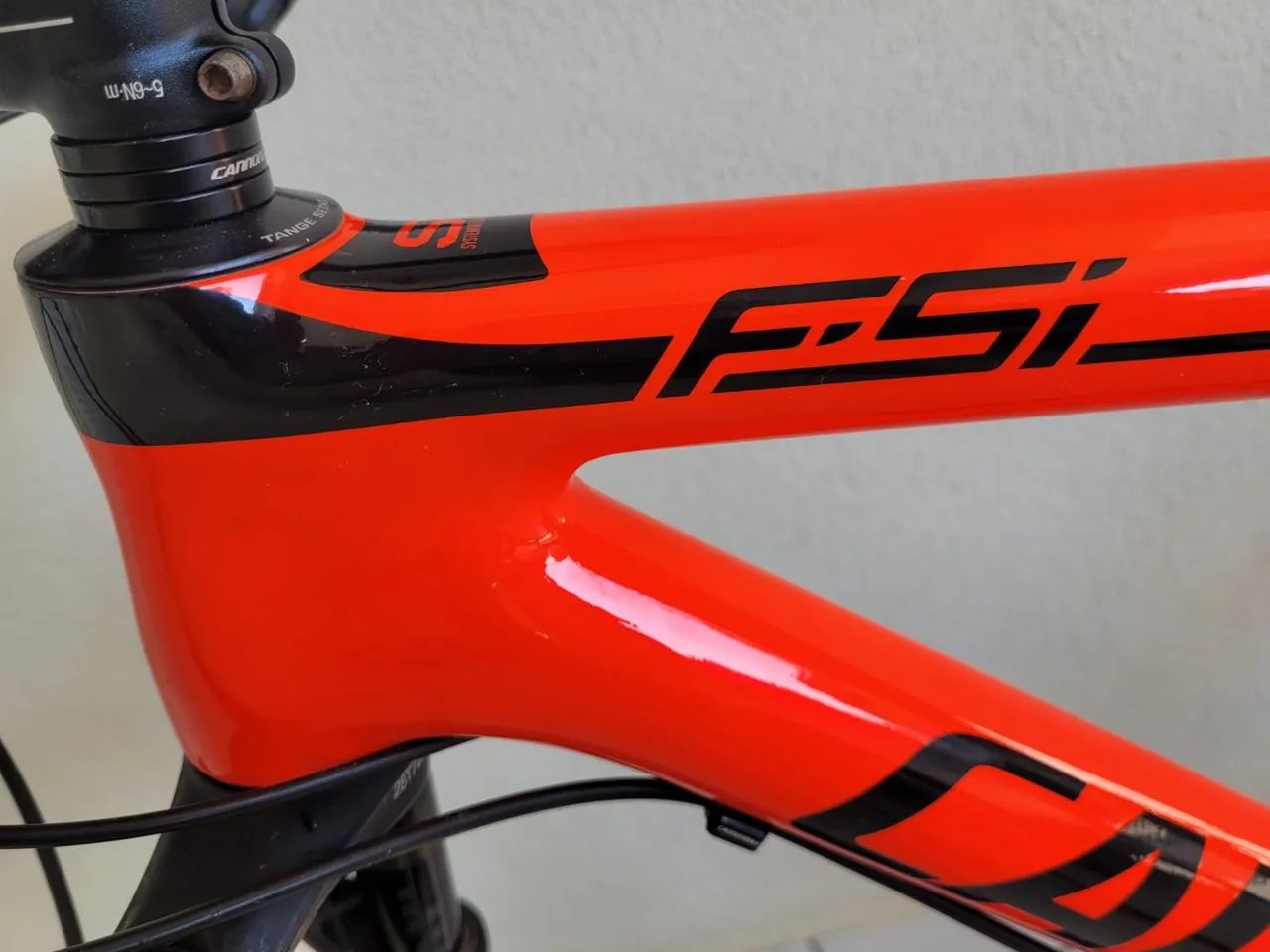 Mountain Bike Carbono - Cannondale (até 12x s/juros) - Foto 2