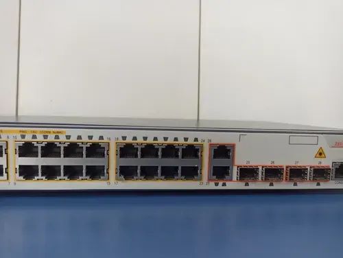 Switch Zte Zxr10 2928e 28 Portas Envio Imediato Com Nf-e