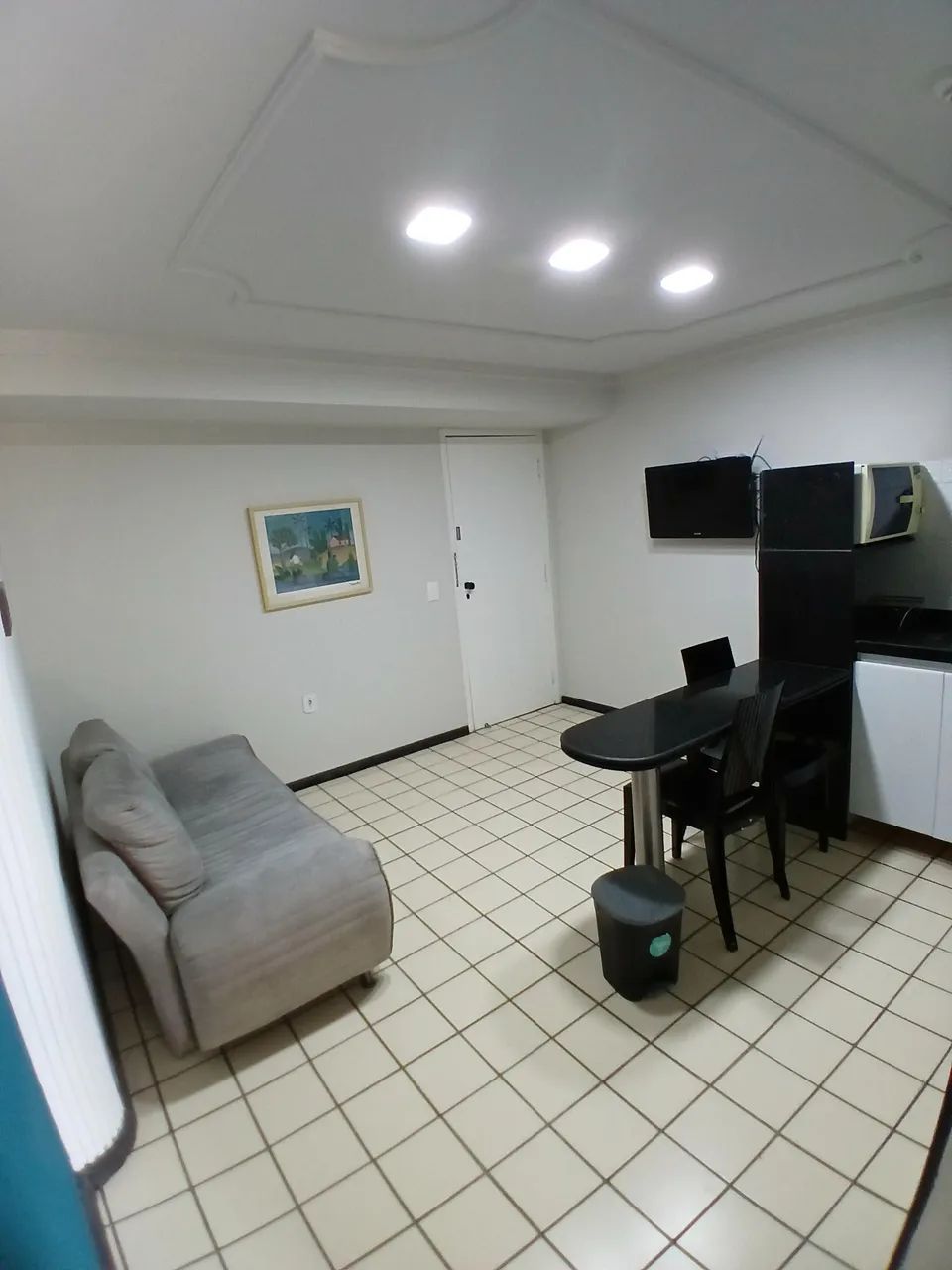 Linda vista do mar, mobiliado e com todas as taxas inclusas, internet também! - Foto 3