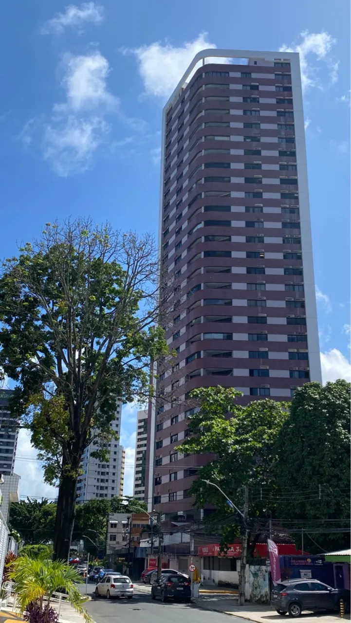Apartamento nascente três quartos + dependência em Boa Viagem