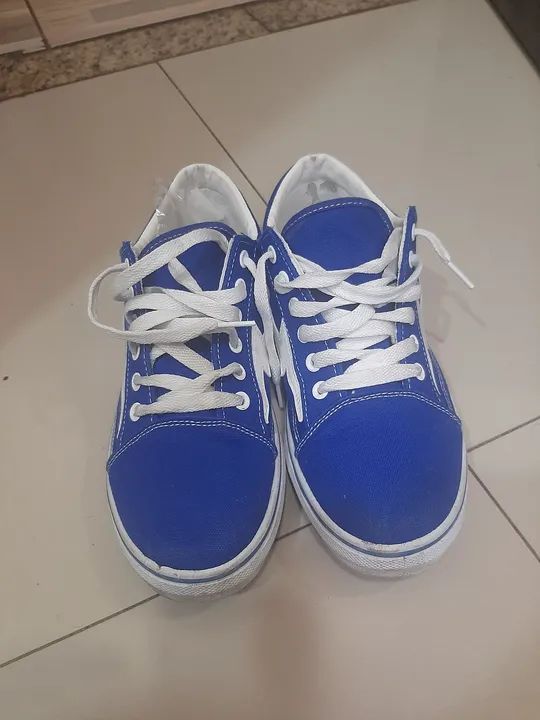 Tênis skatista azul relâmpago importado  - Foto 2