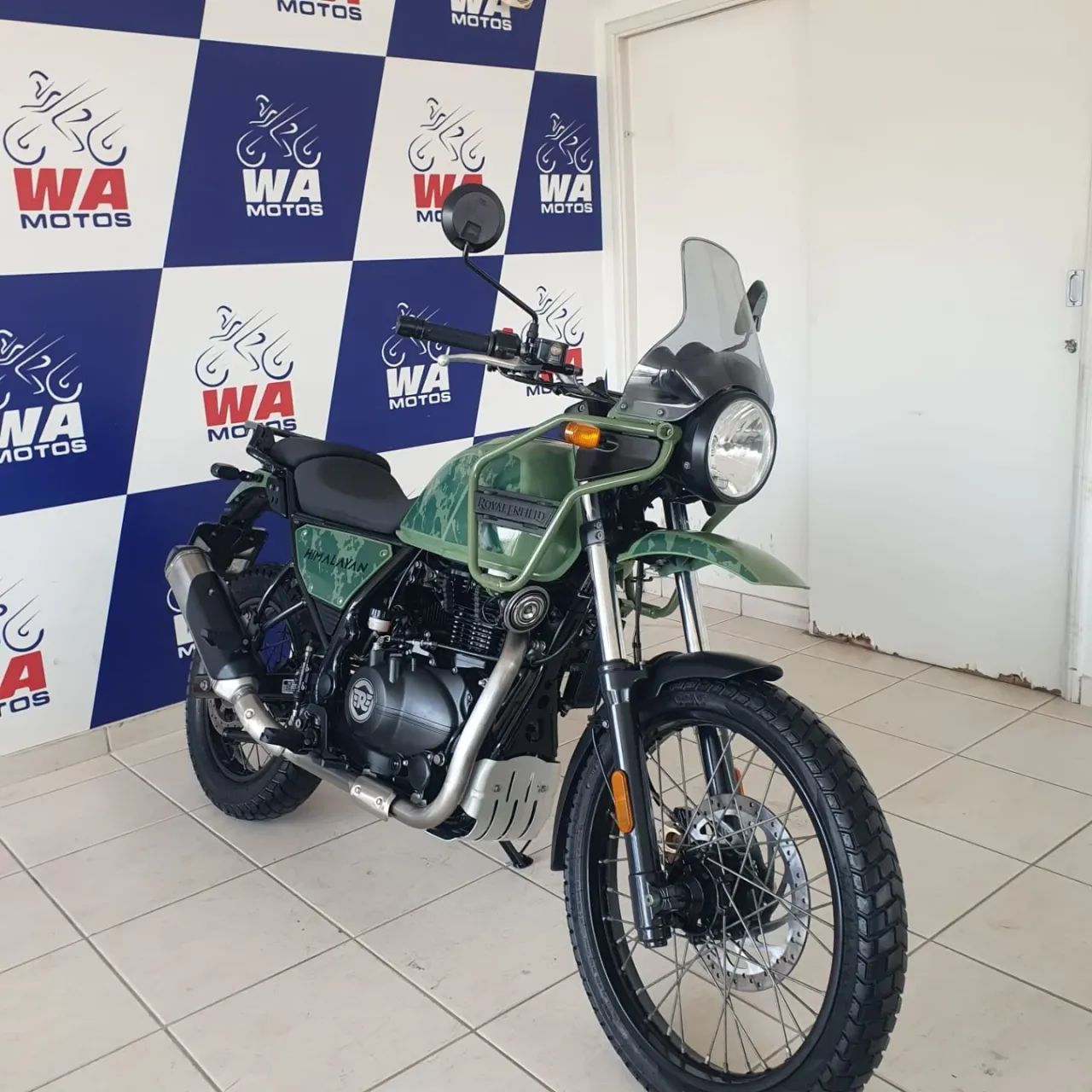 ROYAL ENFIELD HIMALAYAN VERDE 2023 - Foto 2
