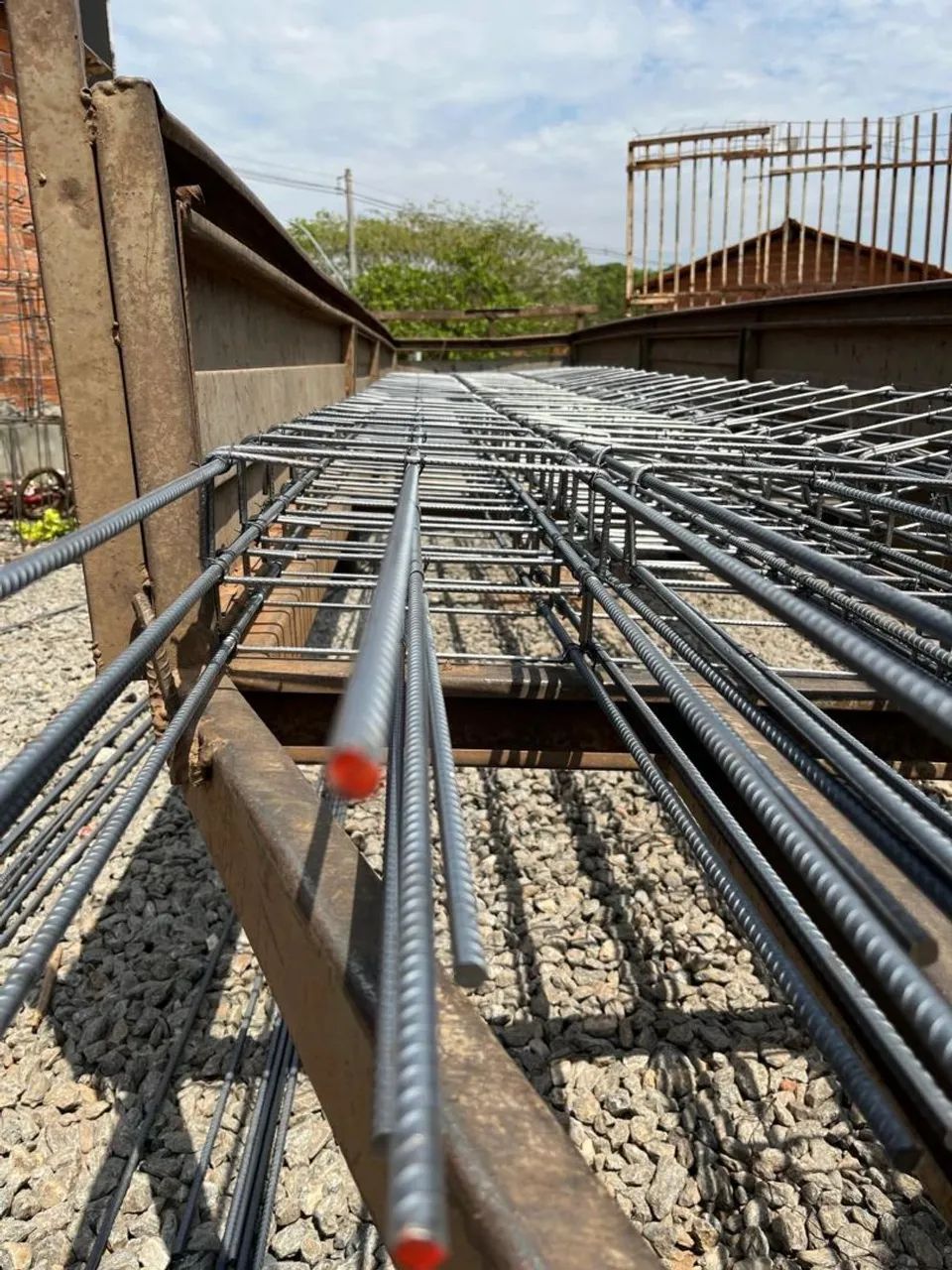 Ferragens amarradas  - Foto 3