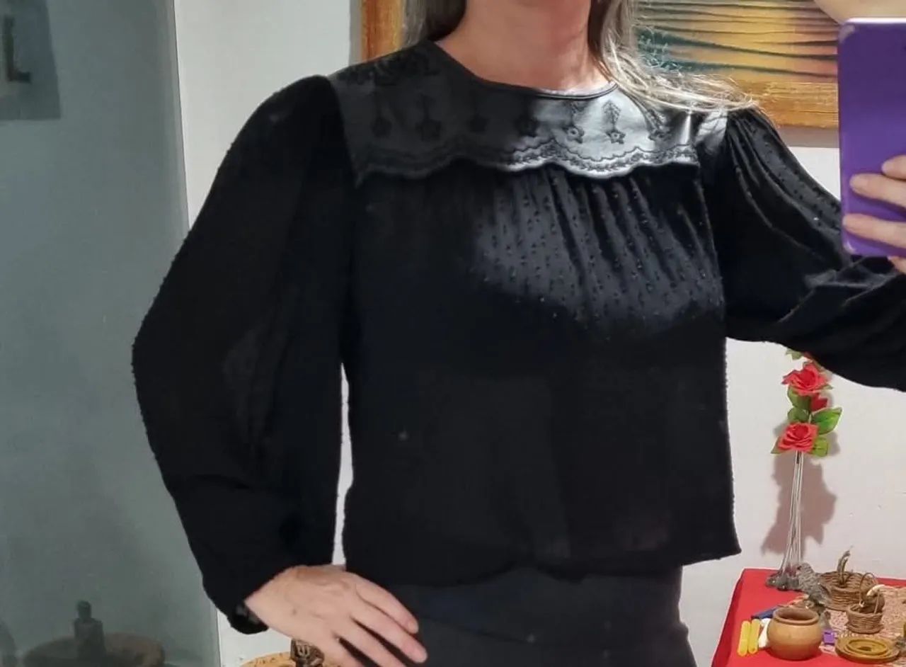 Blusa Zara Woman Preta com Detalhes em Couro - Foto 2
