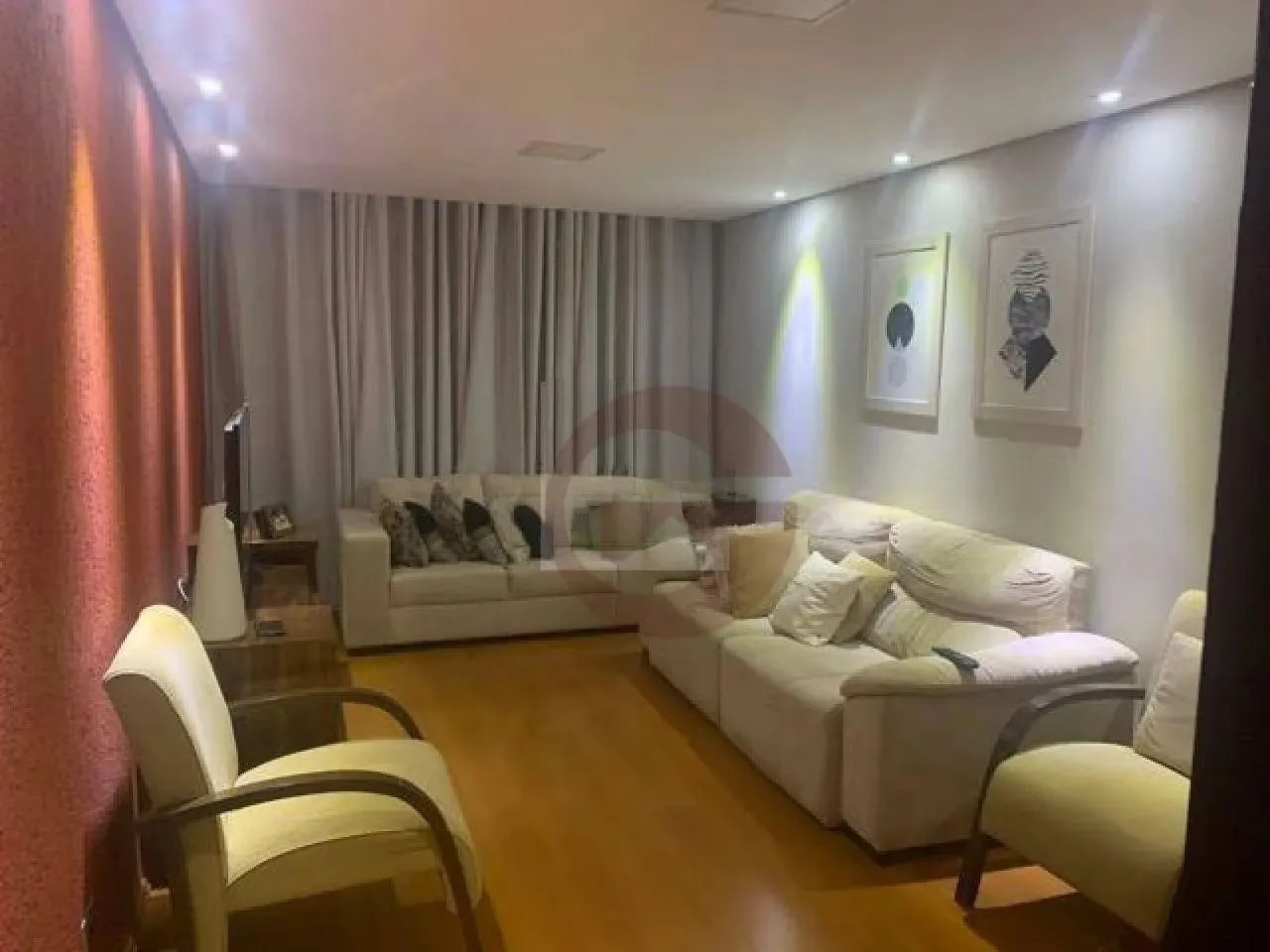 Belo sobrado na Vila Indiana, próximo a USP e ao metrô Butantã