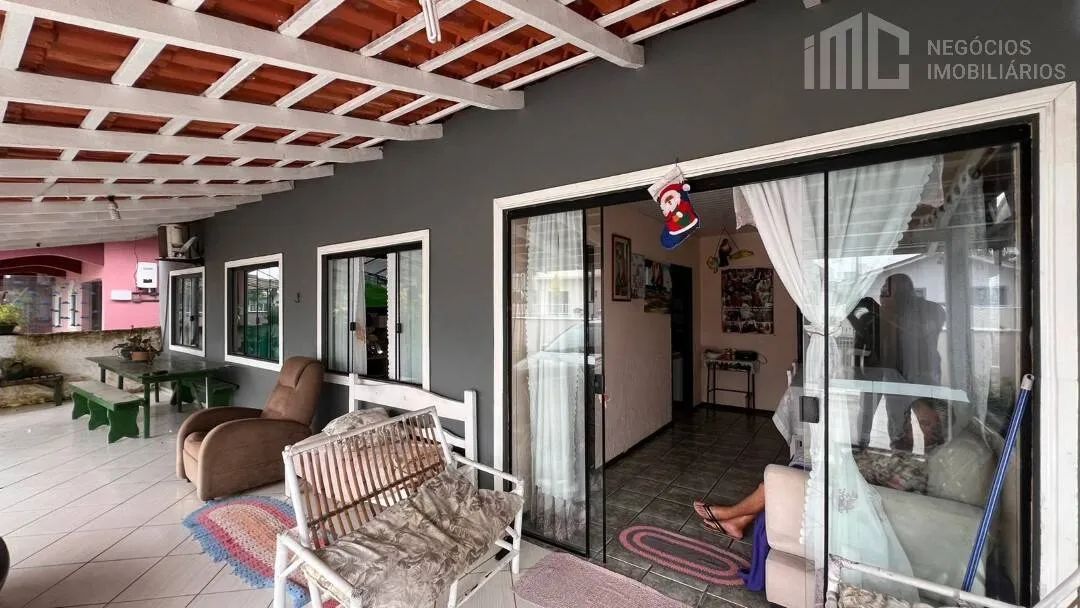 Casa com 3 dormitórios + edícula nos fundos | Centro - BBS