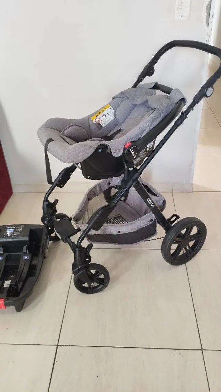 Carrinho de Bebê Cosco - Novo