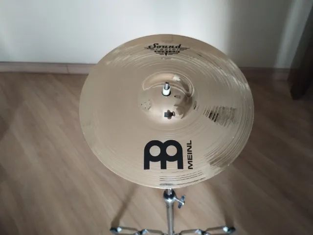 Set de pratos Zildjian ZHT + Pratos Meinl Top D+ com Bag Zildjian (Preço de Desapego) - Foto 2