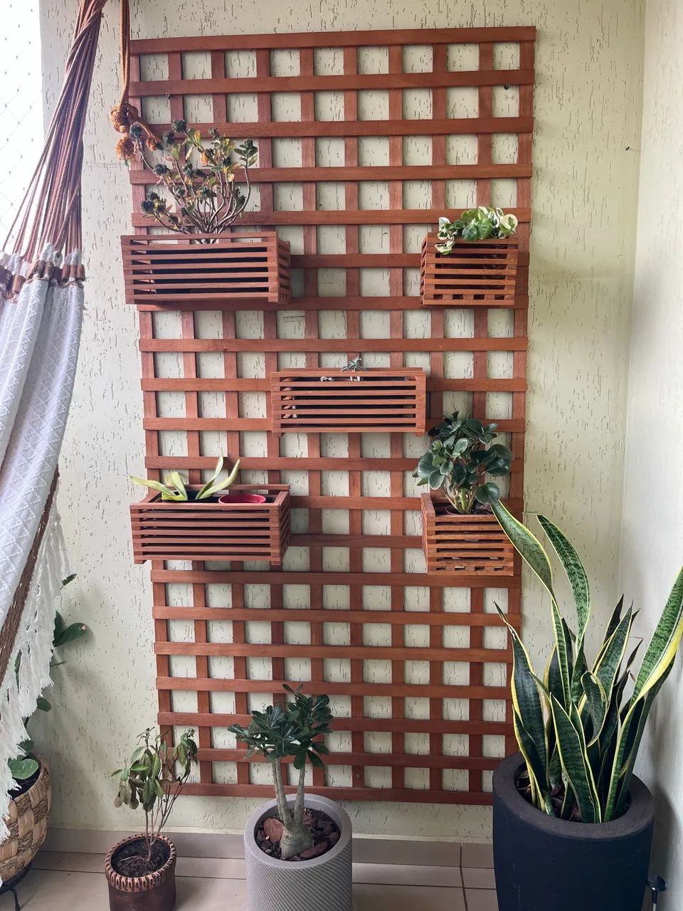 Treliça - Floreira- jardim vertical 