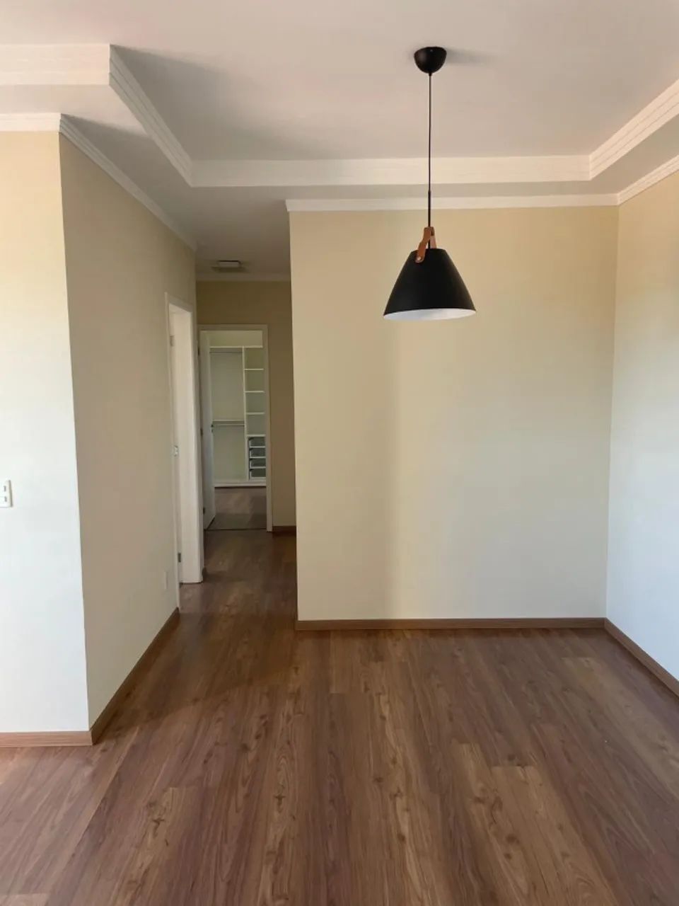 Apartamento Piazza de Roma, Suíte e 2 Quartos, 5º andar com Móveis Planejados Londrina-PR