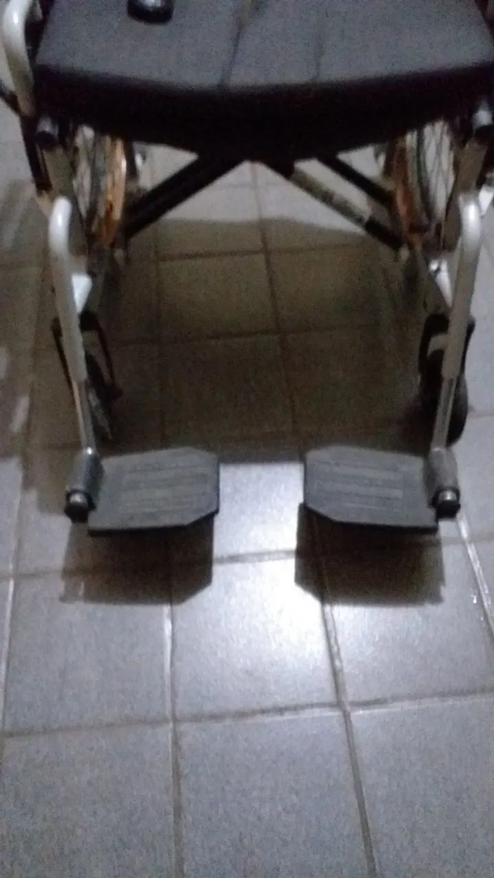 Cadeira de rodas - Foto 5