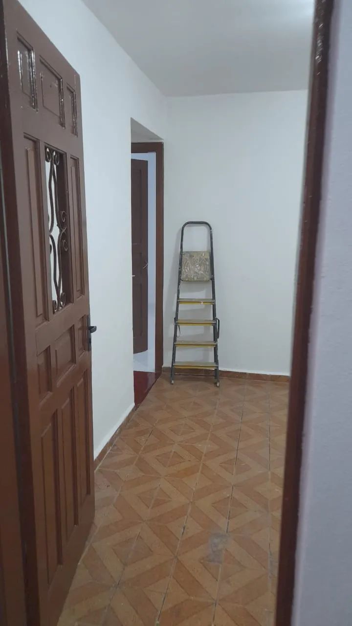 Quintal com 3 casas- Imóvel com 2 dorms, sala, cozinha, area de serviço e quintal