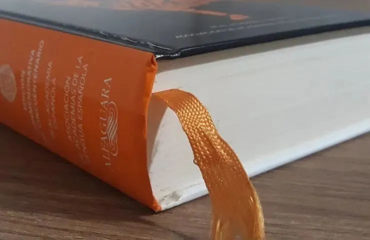 Livro "La ciudad y los perros", de Mario Vargas Llosa - Foto 2