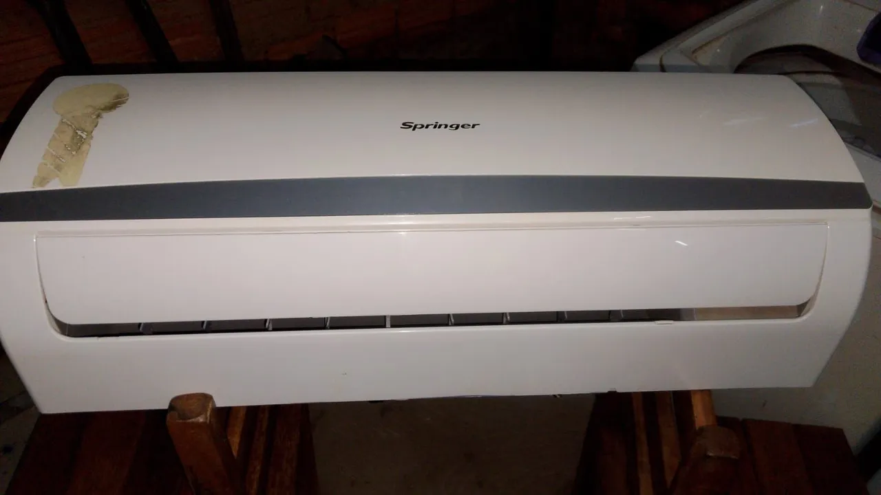 Ar condicionado split 9 mil BTUs classe A revisado e limpo