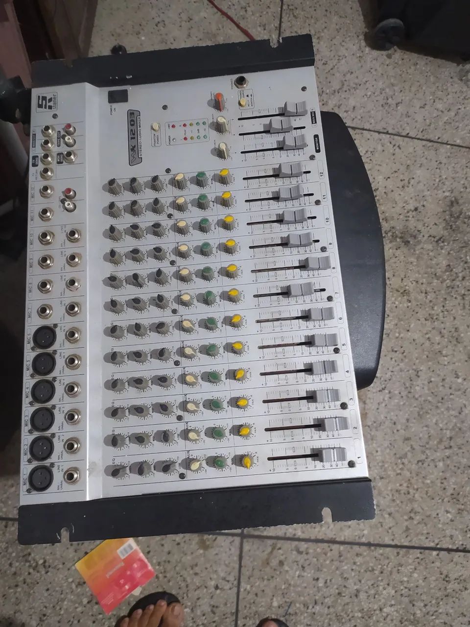 Staner WX1203 12-channel half-balanced mixing console64396660385538120