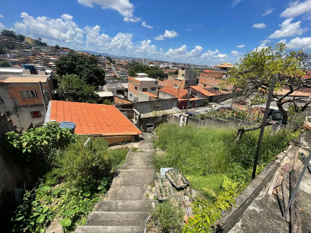 Vende-se Casa