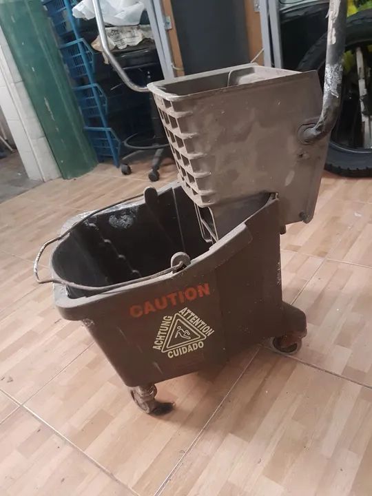 Carrinho de Limpeza para Escritório - Foto 3
