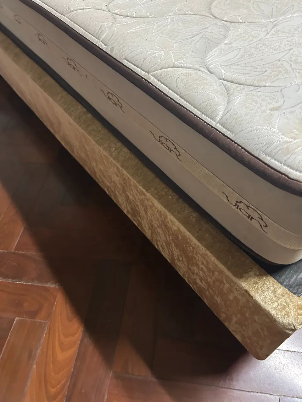 Box queen 64386067450625124