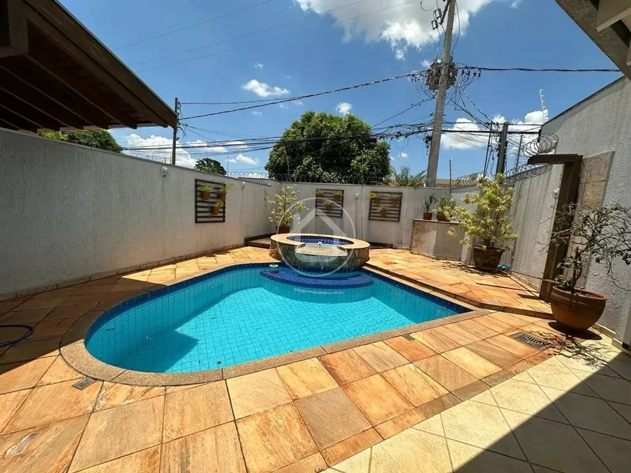 CASA VILAS BOAS 3 SUITES