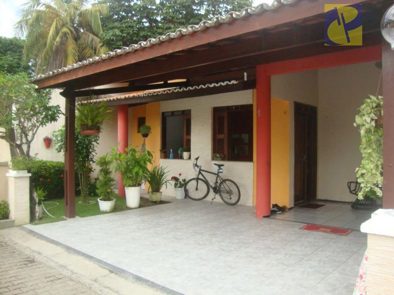 Casa com 3 dormitórios à venda, 82 m² por R$ 300.000,00 - Lagoa Redonda - Fortaleza/CE