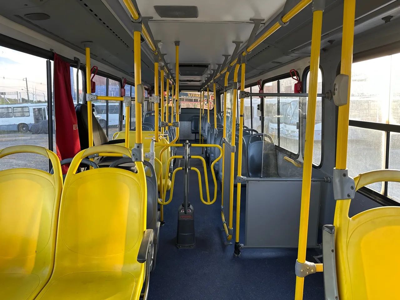 ÔNIBUS URBANO COM AR  - Foto 8